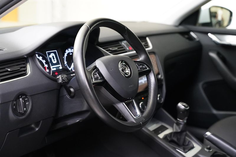 Škoda Octavia - fotka 14 z 28
