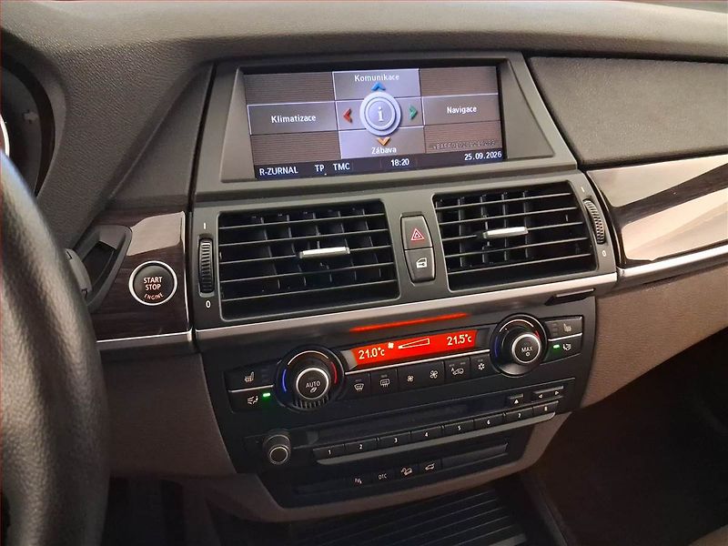 BMW X5 (2009) xDrive35d - fotka 12 z 23