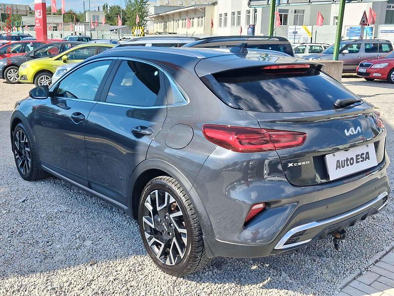 Kia XCeed (2022) 1.5 T-GDi, 2.maj,ČR, TOP, AT - fotka 6 z 25