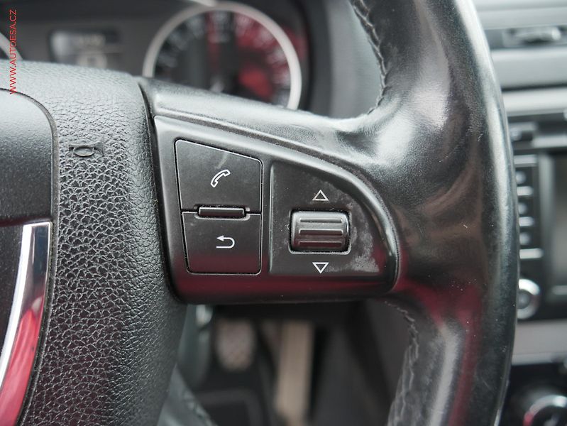 Škoda Octavia (2012) 1.6TDi, ČR, autoAC - fotka 20 z 22