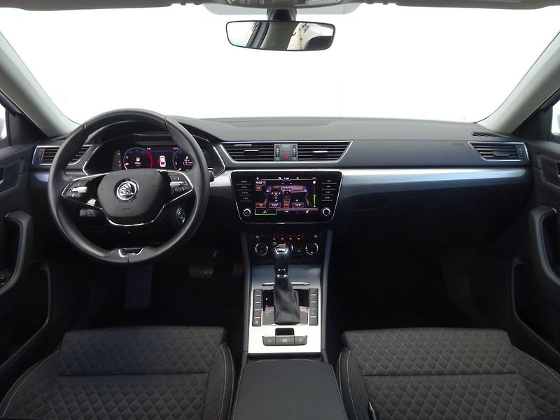 Škoda Superb (2022) 2,0TDi /110kW DSG Ambition - fotka 5 z 26