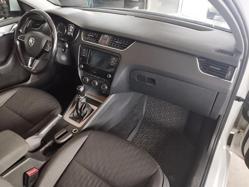 Škoda Octavia (2017) 1,6TDI,85KW,KLIMA,ALU - fotka 14 z 25