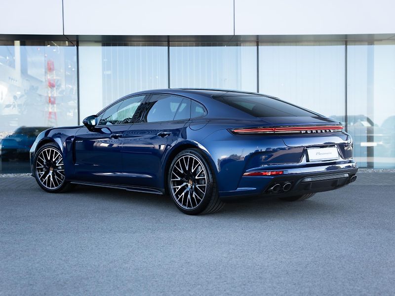 Porsche Panamera 4 E-Hybrid - fotka 8 z 15