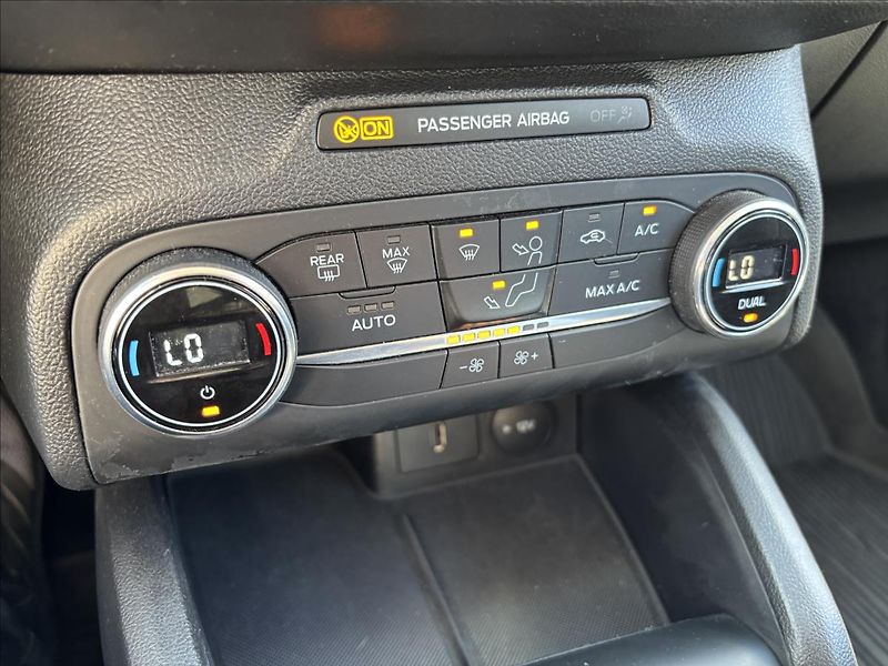 Ford Focus 1,5 EcoBlue Trend 70kW - fotka 30 z 36