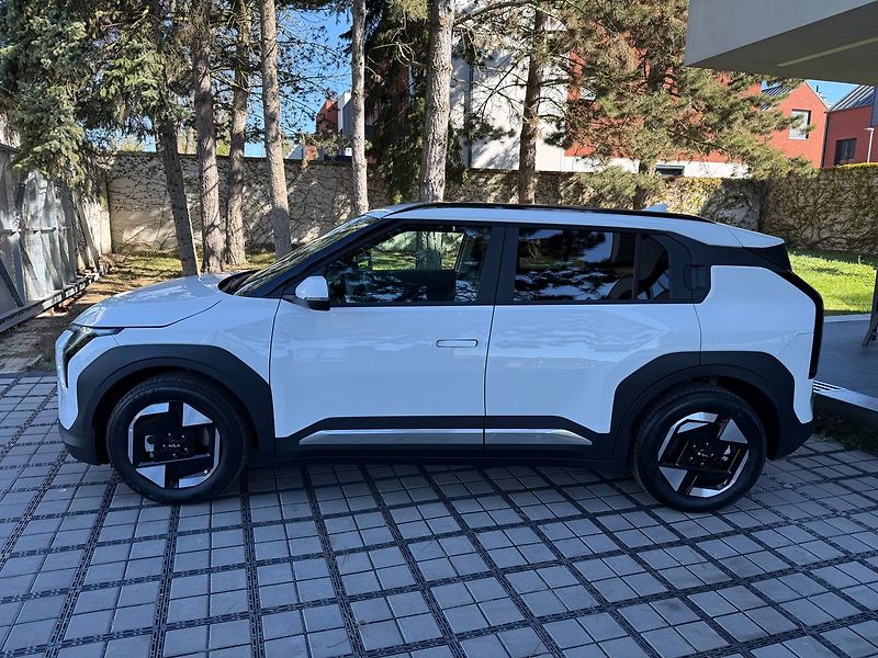 Kia EV3 EARTH 81kWh - fotka 3 z 38