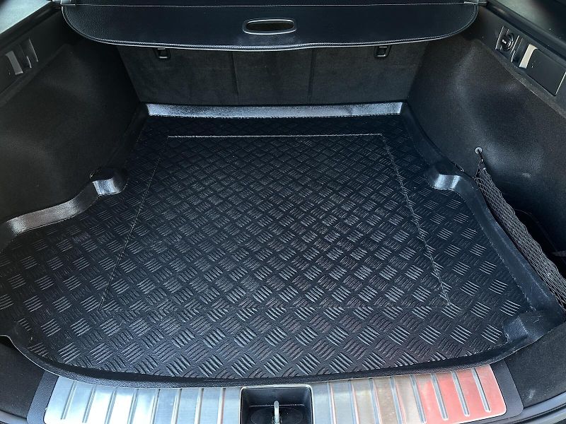 Kia Optima GT 2.0TGDi H-Matic Sportswagon - fotka 51 z 56
