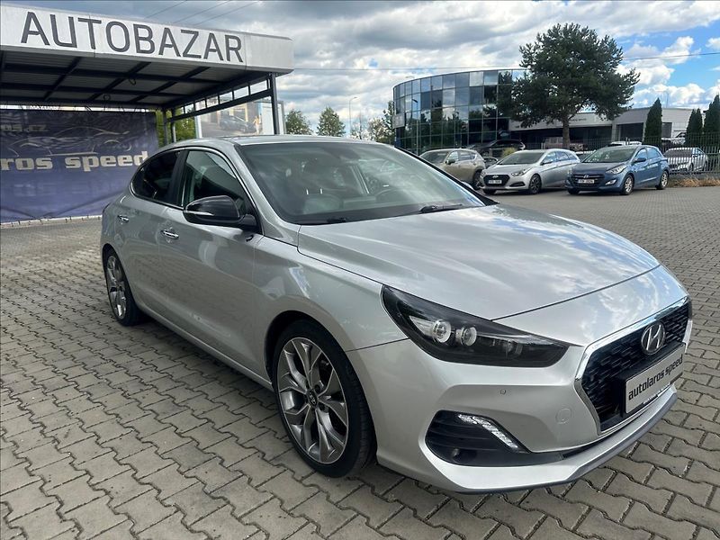 Hyundai i30 1,4 17 FB 1,4 T-GDI DCT STYLE - fotka 7 z 27
