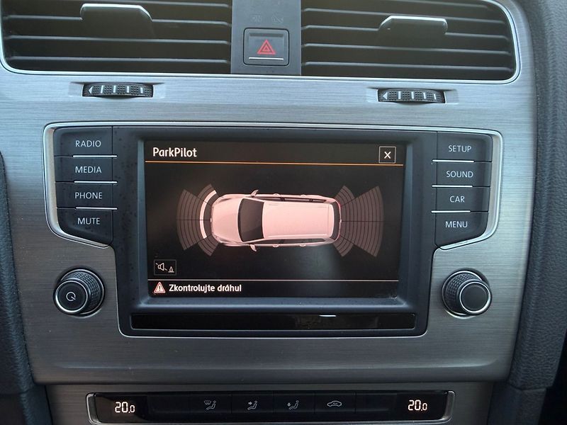 Volkswagen Golf (2016) 1.6 TDi 81kW/1MAJ/Tempomat - fotka 27 z 32