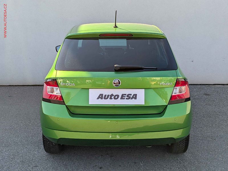 Škoda Fabia (2016) 1.2 TSi, 2.maj,ČR, Style - fotka 5 z 15