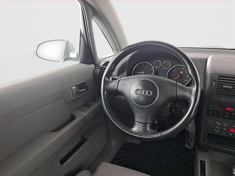 Audi A2 (2001) 1.4, nová STK, dobrý stav - fotka 7 z 14