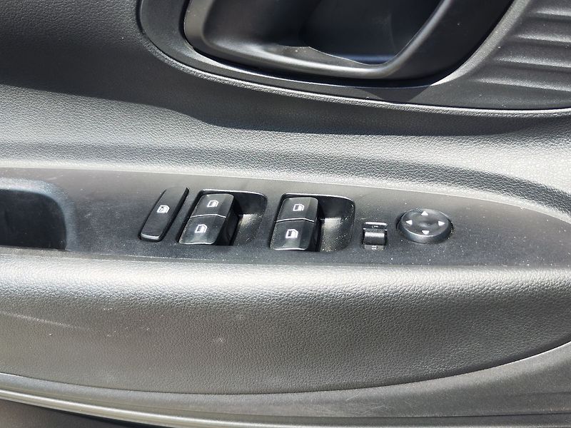 Hyundai i20 1.0 T-GDi/74kW GO! WINTER DCT - fotka 29 z 31