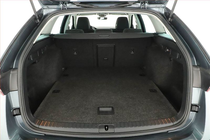 Škoda Octavia (2021) Ambition 1.0 TSI, Navi - fotka 19 z 21
