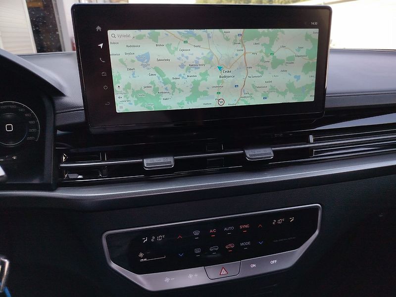 SsangYong Musso Grand Style 2,2 AWD M6 + rolet - fotka 23 z 25
