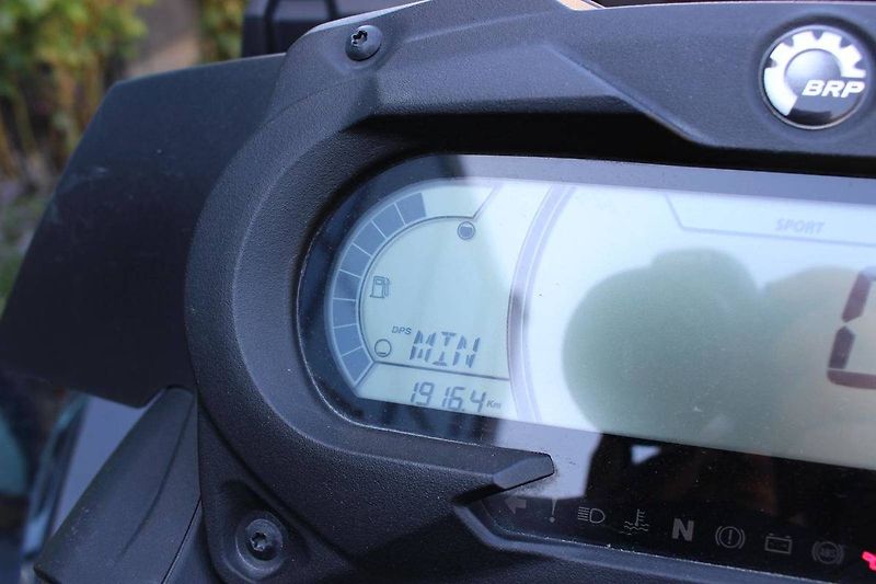 Can-Am Outlander 1000R XMR (2020) 2020 - fotka 9 z 13