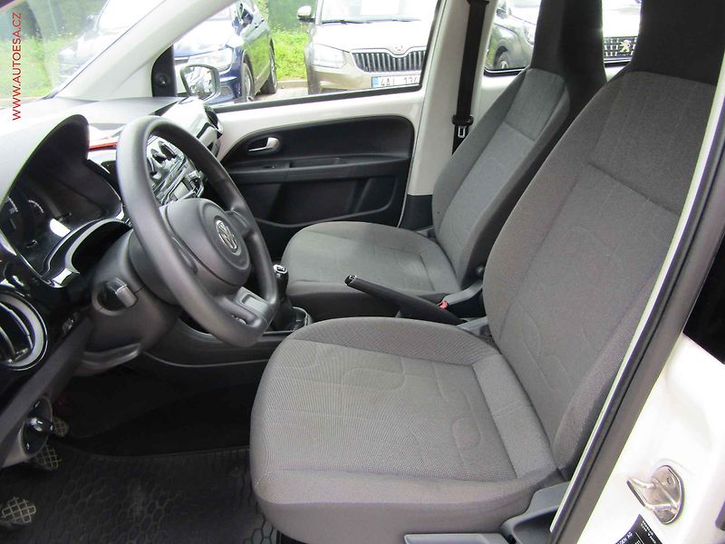 Volkswagen up! (2014) 1.0 MPi - fotka 8 z 14