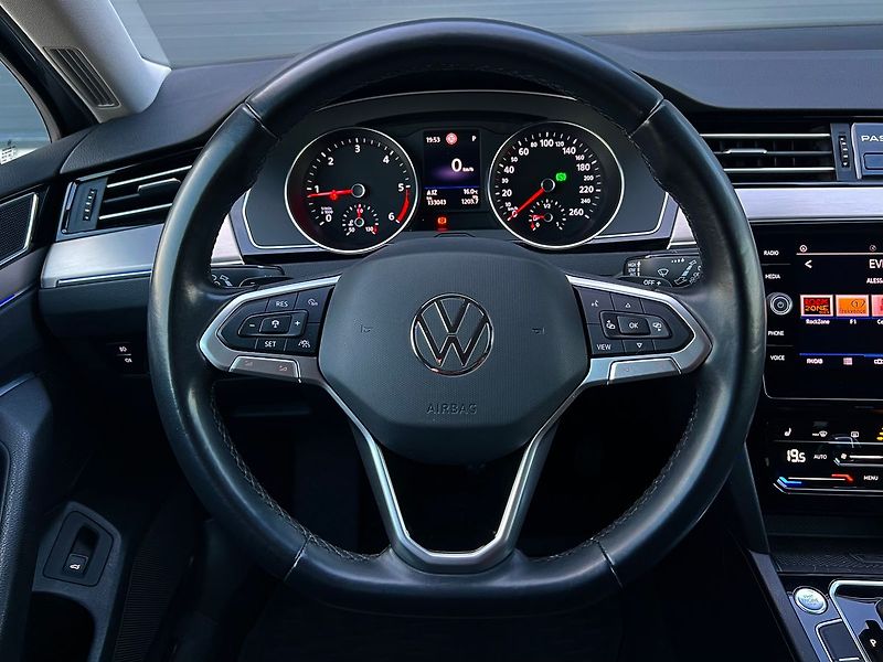 Volkswagen Passat (2020) 2.0 TDI-DSG-ELEGANCE - fotka 24 z 49