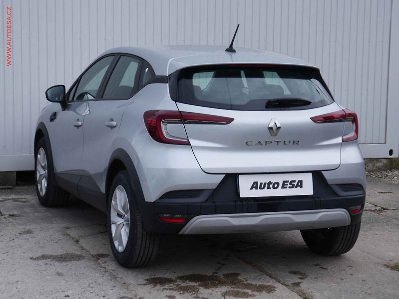 Renault Captur (2024) 1.0 TCe, ČR, Equilibre - fotka 4 z 13