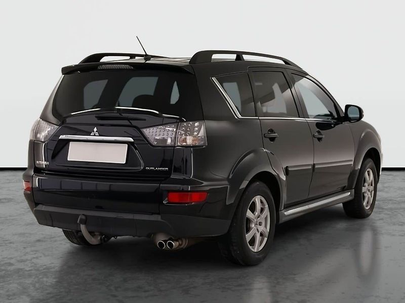 Mitsubishi Outlander (2011) 2.2 DI-D, 4X4, 7 míst - fotka 5 z 21