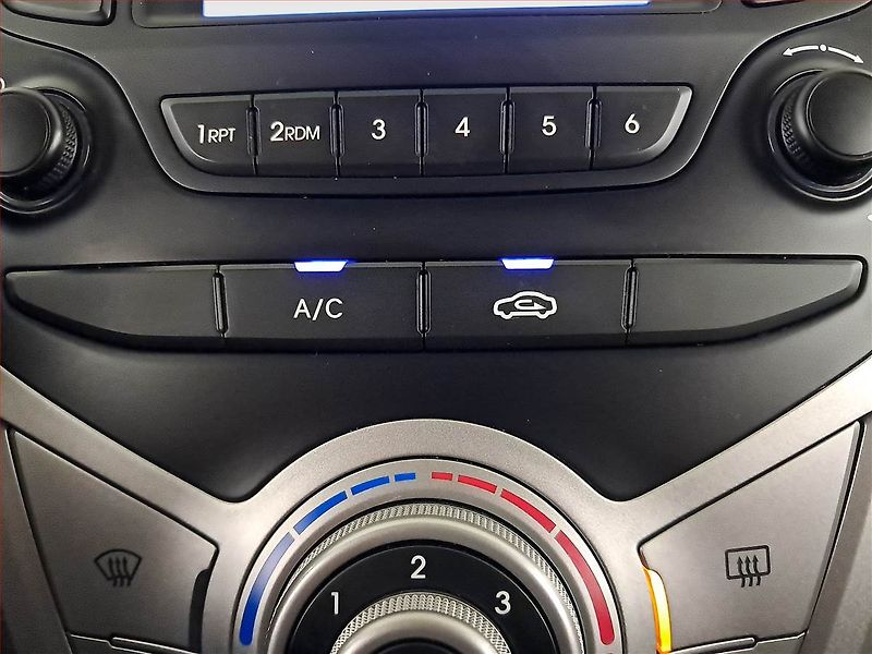 Hyundai ix20 (2018) 1.4 CVVT, Park. senzory - fotka 17 z 17