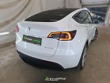 Tesla Model Y (2023) Bílý interiér, AMD, tažné - náhled 4