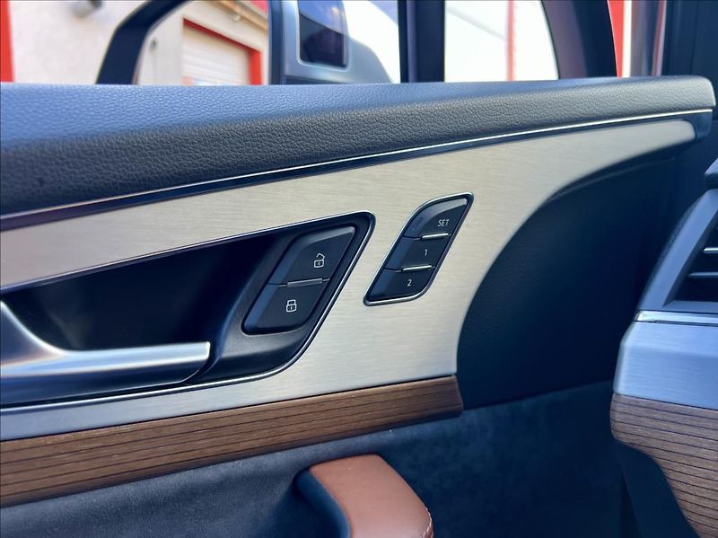 Audi SQ7 4,0 TDi QUATTRO MATRIX MASÁŽE - fotka 50 z 62