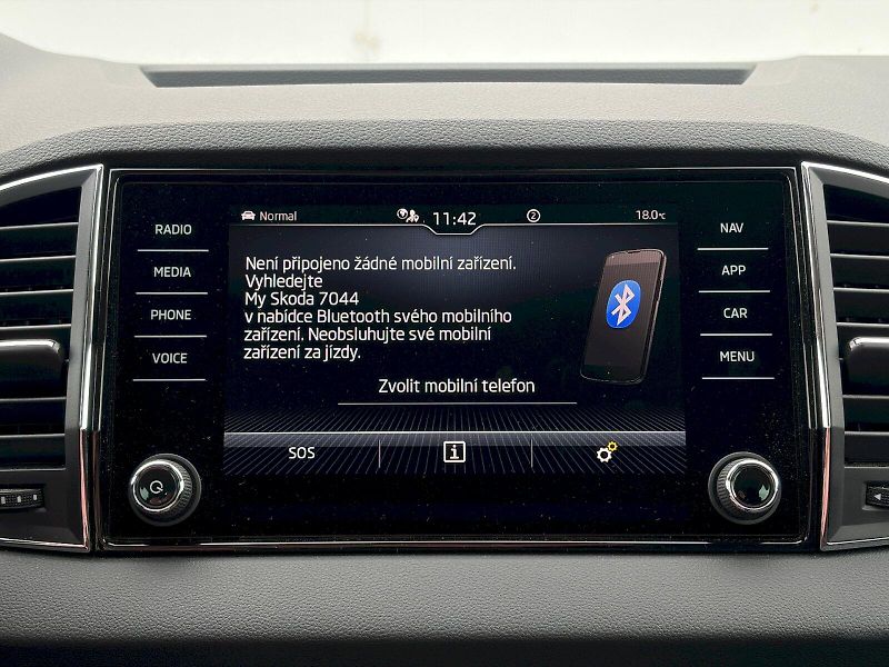 Škoda Karoq (2025) DSG 2.0 TDI / 110 kW / 4x4 / T - fotka 26 z 35