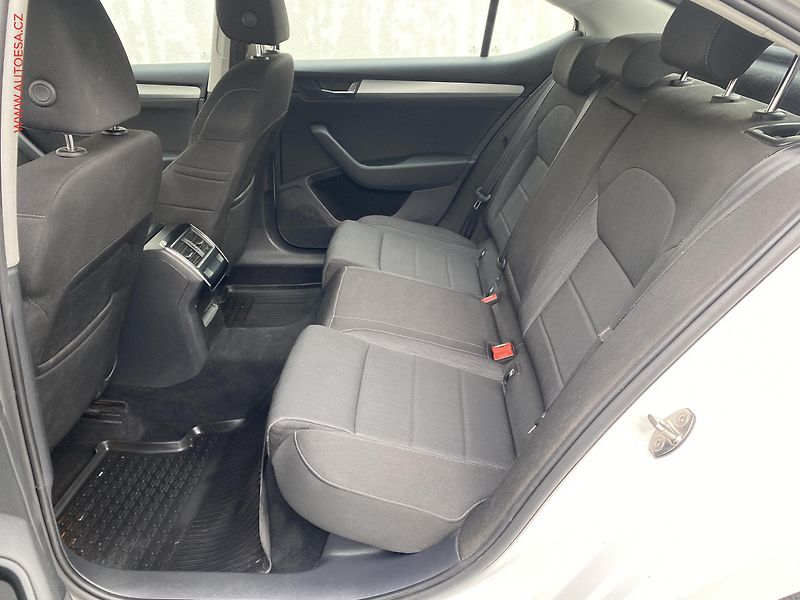 Škoda Superb (2017) 2.0TDi, ČR, SportLine - fotka 10 z 19