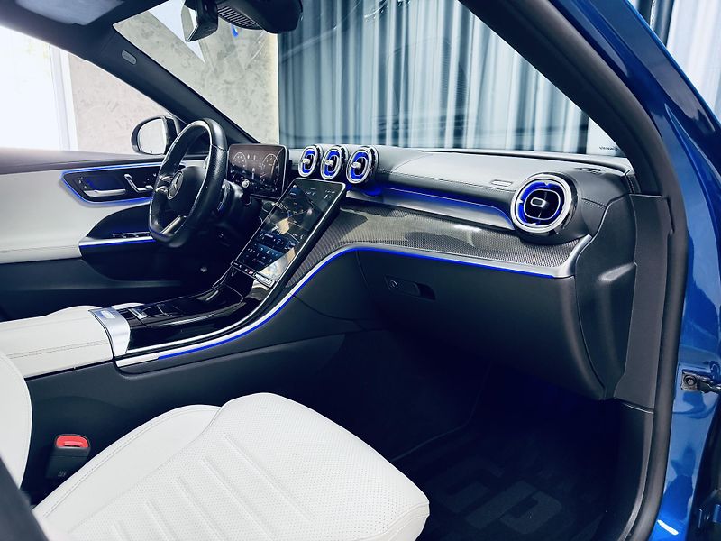 Mercedes-Benz Třídy C (2022) 200*AMG*ZÁRUKA*TAŽNÉ*NAPPA - fotka 38 z 42