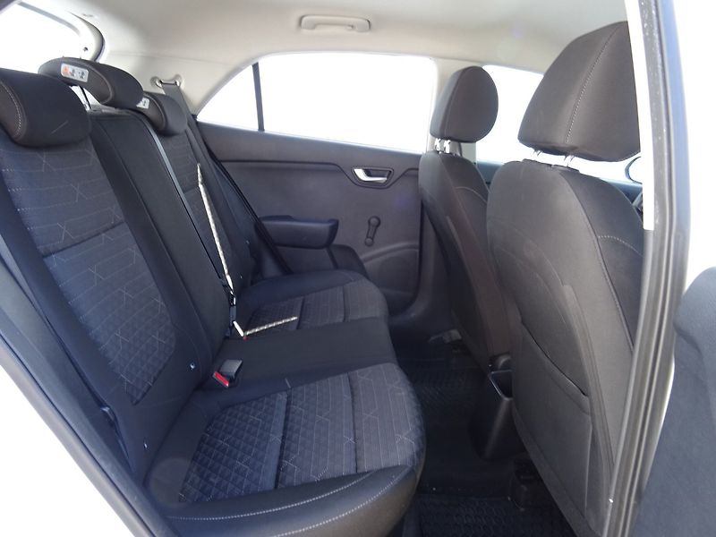 Kia Rio (2019) 1.2i,61kW,1majČR,S.kni,klima - fotka 18 z 21