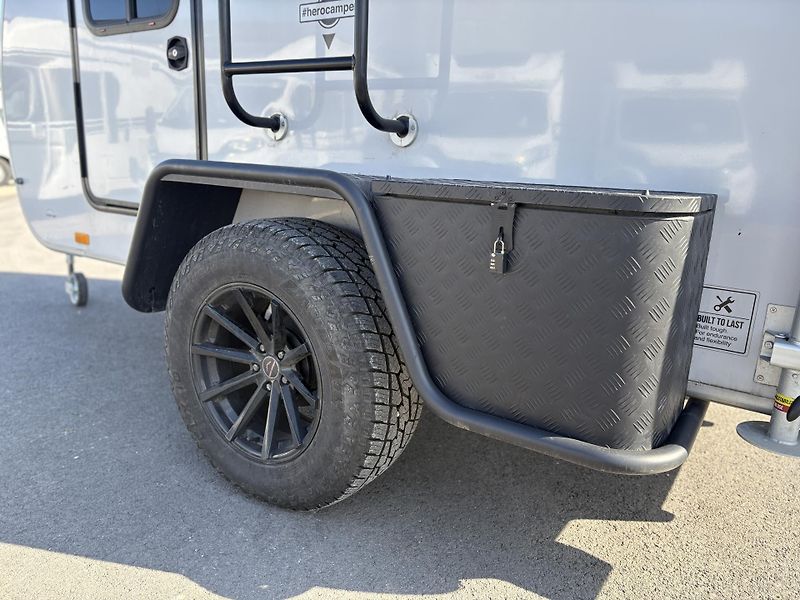 Hero Camper (2020) 2020, STAN, SOLÁRY, MARKÝZA - fotka 12 z 25