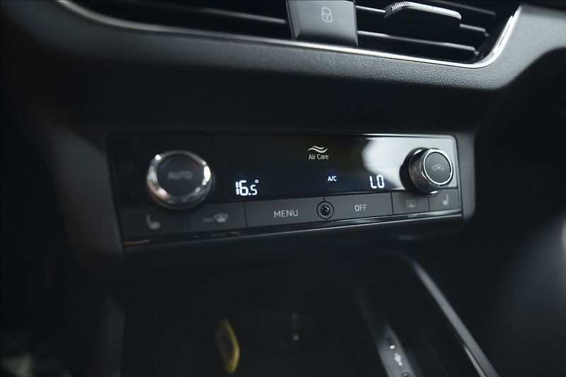 Škoda Scala 1,0 TSI STYLE 1. MAJITEL ČR - fotka 24 z 36