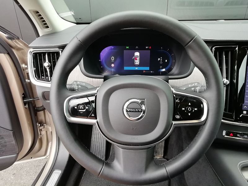 Volvo V90 2,0 Cross Country Bright Plus - fotka 8 z 19