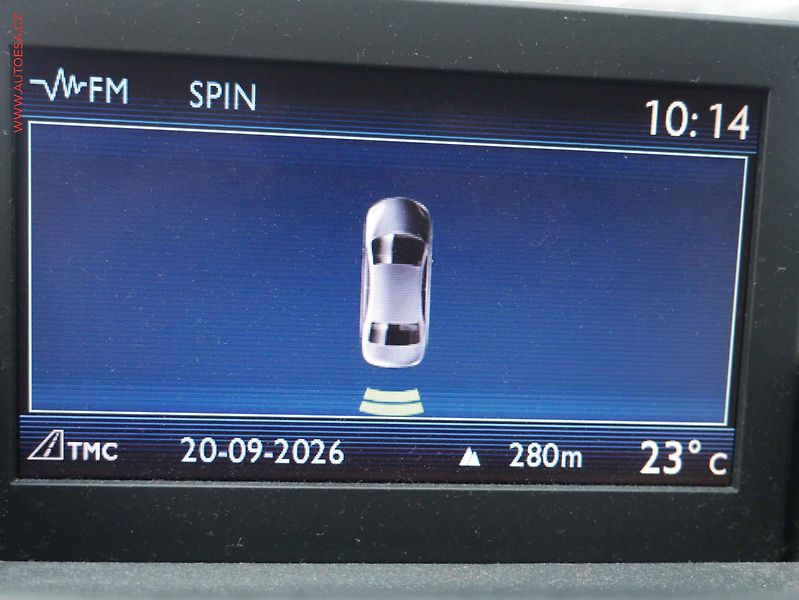 Peugeot 3008 (2010) 1.6HDi, 2.maj, Navi, panor - fotka 15 z 21