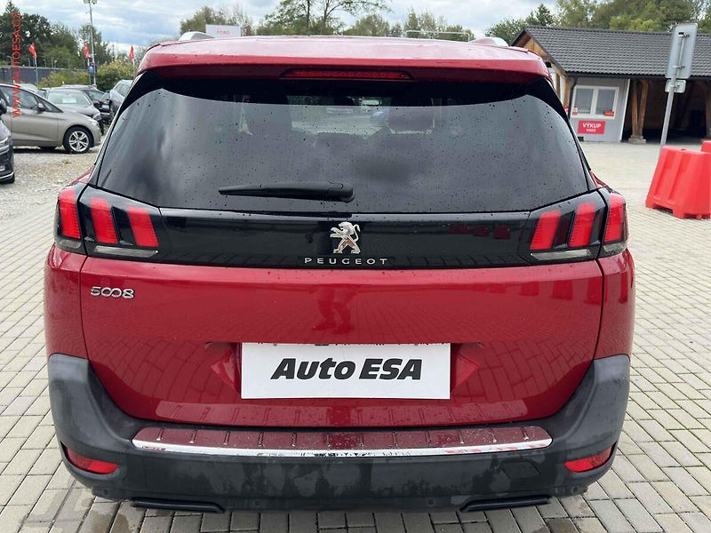 Peugeot 5008 (2020) 1.5 HDi, 2.maj,ČR, Allure - fotka 5 z 24