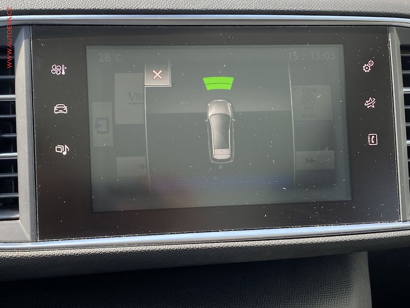 Peugeot 308 (2016) 2.0 HDi, Allure, LED, panor - fotka 17 z 19