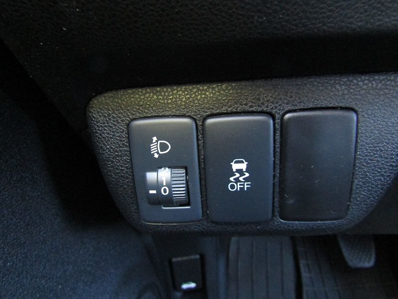 Honda Jazz (2012) 1.3 16V 73kW - fotka 28 z 35