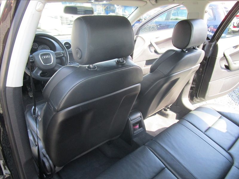 Audi A3 Sportback 1.6TDi  aut. klima, - fotka 25 z 37