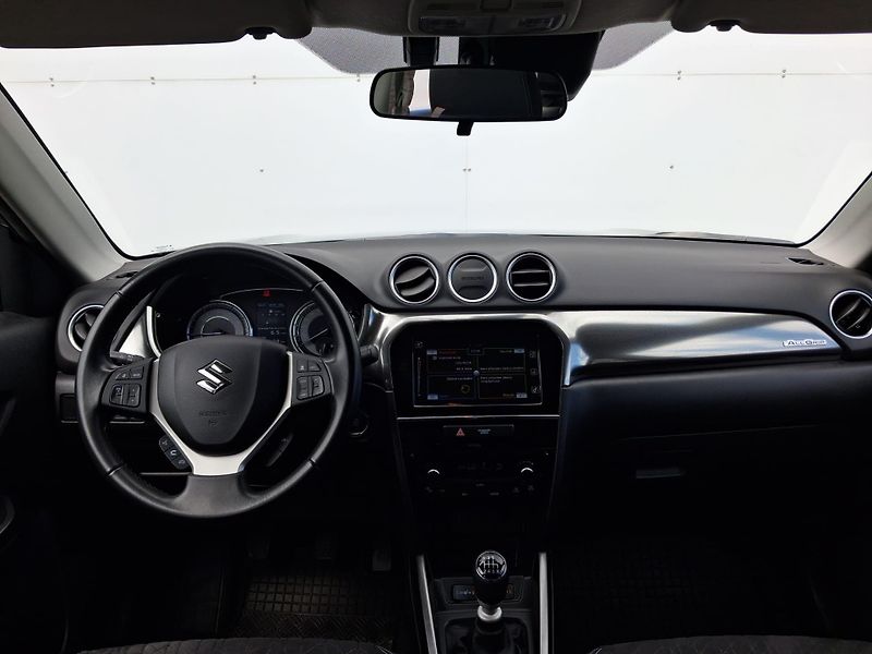 Suzuki Vitara 1,4 BoosterJet Elegance Allgri - fotka 5 z 27