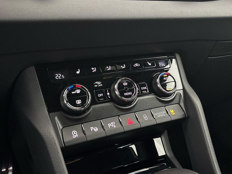 Škoda Karoq Sportline DSG - fotka 19 z 29