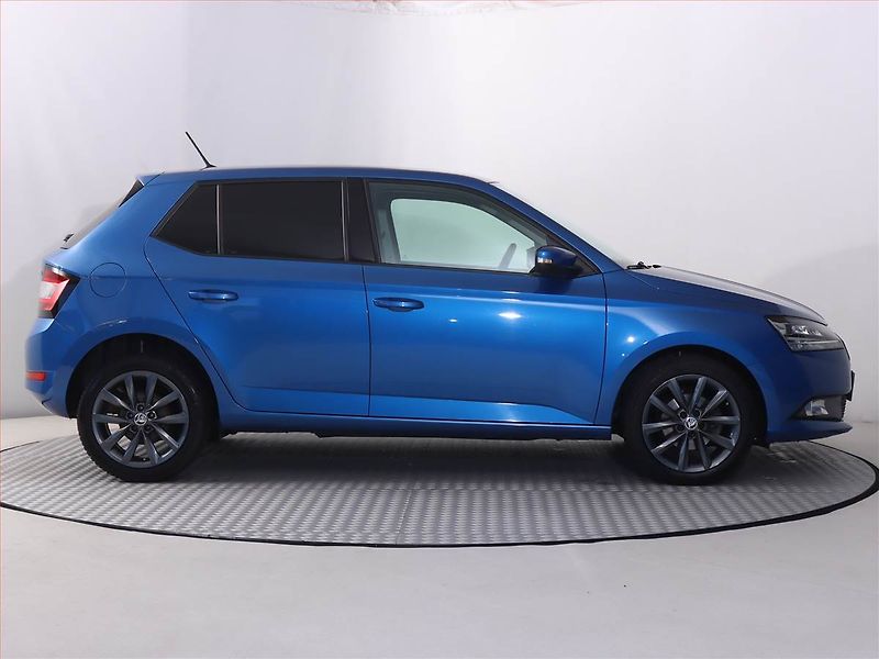 Škoda Fabia (2019) Ambition 1.0 TSI, Serv.kniha - fotka 6 z 20