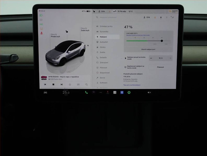 Tesla Model Y (2022) Long Range AWD 79kWh, SoH 92% - fotka 11 z 21