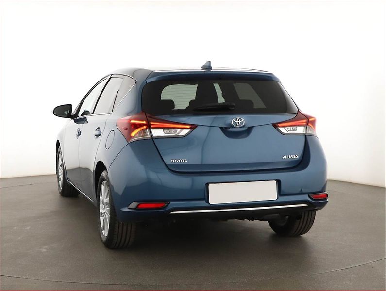 Toyota Auris (2017) 1.6 Valvematic, ČR,1.maj - fotka 4 z 20