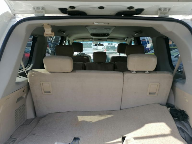 Nissan Armada (2008) 5.6 V8 SE LPG 7-míst - fotka 19 z 22