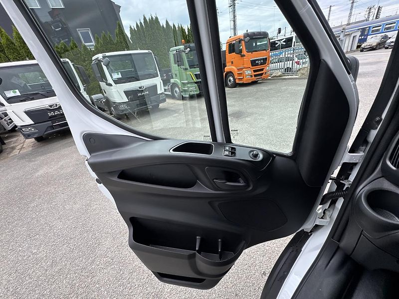 Iveco Daily (2026) 35S18 * 3.0*  DLOUHÁ KABINA-CZ - fotka 27 z 33