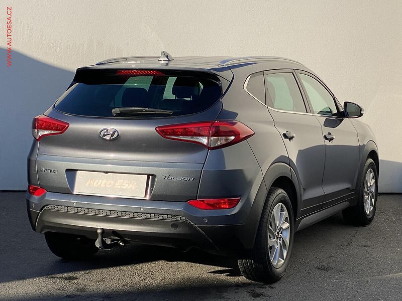 Hyundai Tucson (2016) 1.7 CRDi, AT, navi, kamera - fotka 4 z 18