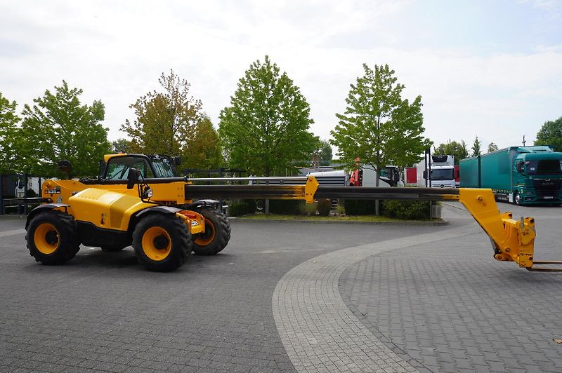 JCB (2021) 535-95 / 3.5 T / range 9.5 m - fotka 20 z 24