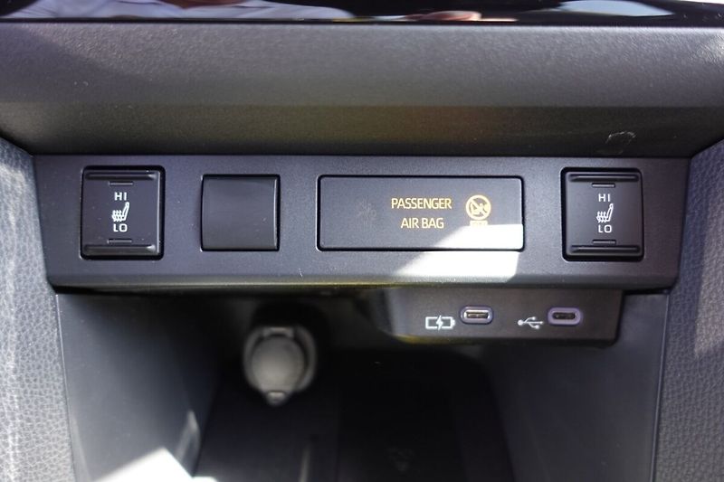 Toyota Yaris Cross 1,5 HEV Style - fotka 23 z 33