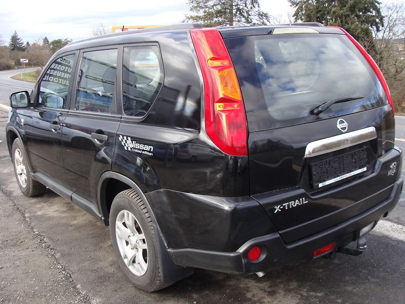 Nissan X-Trail 2.0 DCi 4x4 - fotka 3 z 26