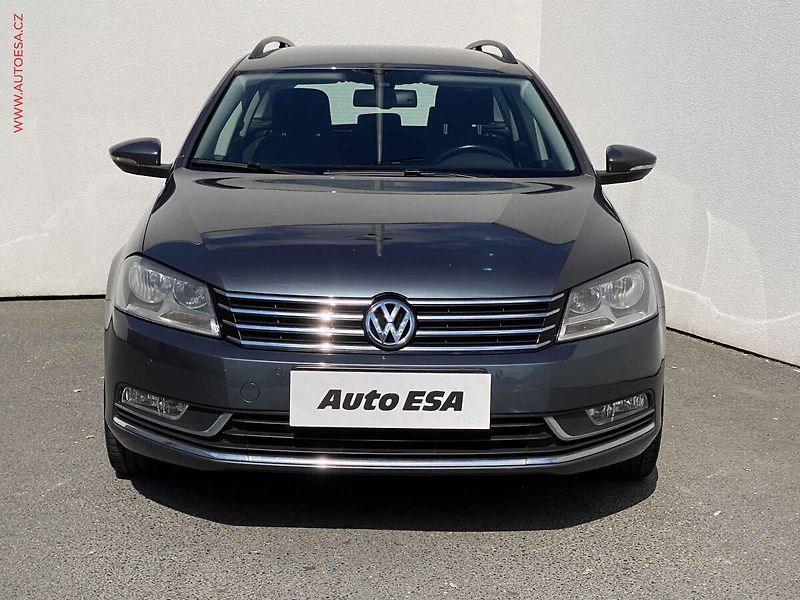 Volkswagen Passat (2012) 1.4 TSi, Comfortline, +kola - fotka 2 z 19