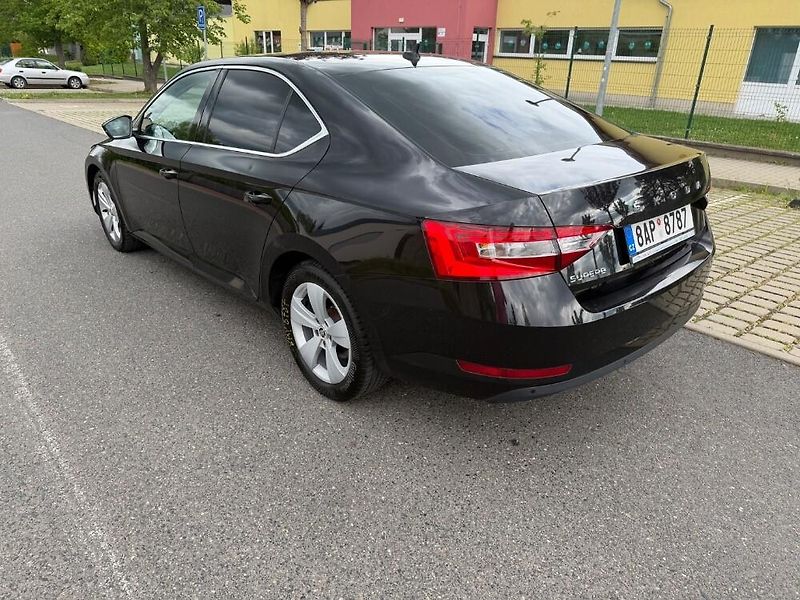 Škoda Superb (2020) 2.0 /110kW - fotka 5 z 19